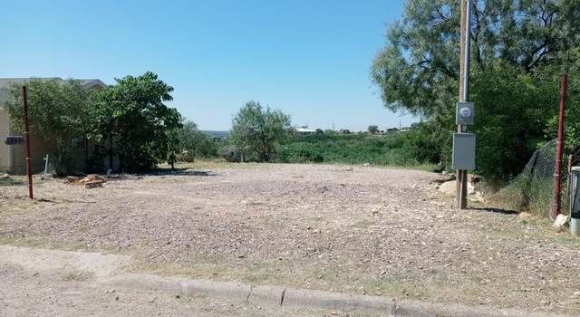 Photo of 1935 Boulder Ridge Dr, Eagle Pass, TX 78852