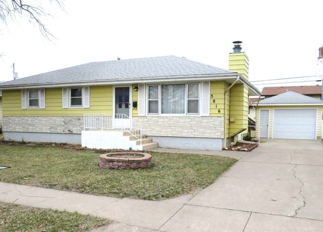 Property at 3816 21st St, Columbus, NE 68601, 3 beds, 2 baths