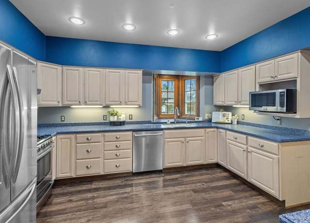 Property at 900 S 3rd St, Albion, NE 68620, 5 beds, 3 baths