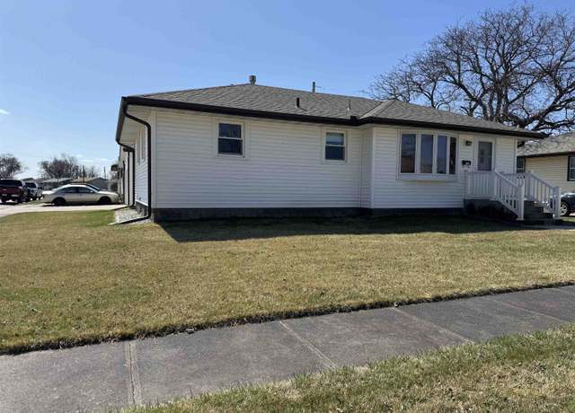 Property at 4305 Sunset Ln, Columbus, NE 68601, 3 beds, 1 bath