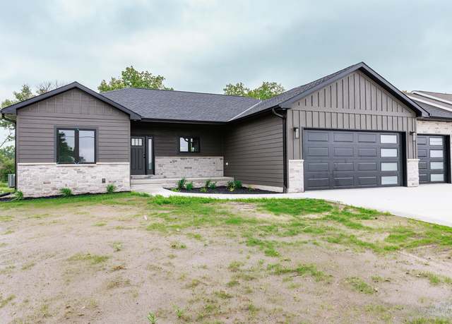 Property at 5801 Shady Lake Rd, Columbus, NE 68601, 5 beds, 3 baths
