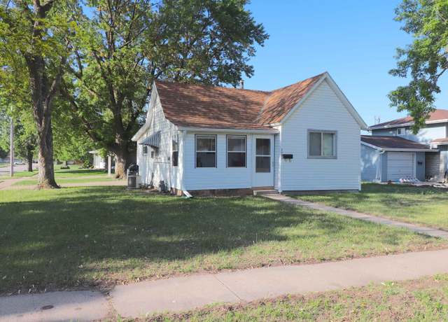 Property at 2403 6th St, Columbus, NE 68601, 1 bed, 1 bath
