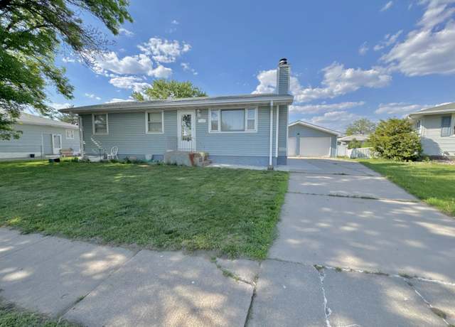 Property at 1663 44th Ave, Columbus, NE 68601, 4 beds, 2 baths