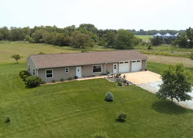 Property at 35084 Hwy 30, Columbus, NE 68601, 2 beds, 2 baths