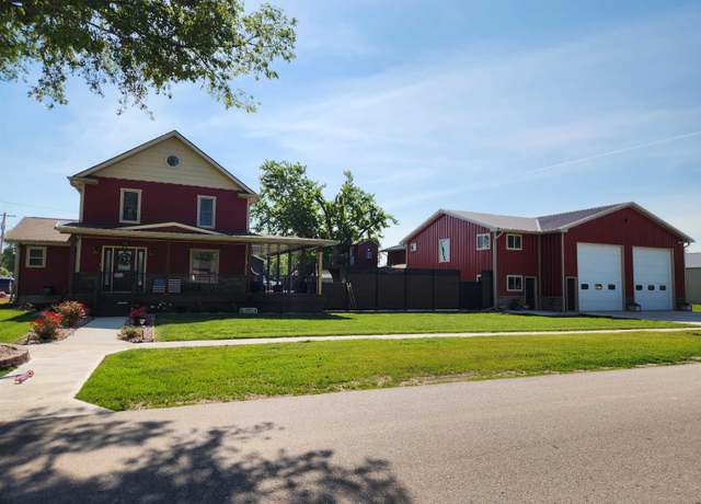 Property at 305 S Walnut St, Genoa, NE 68640, 4 beds, 2 baths