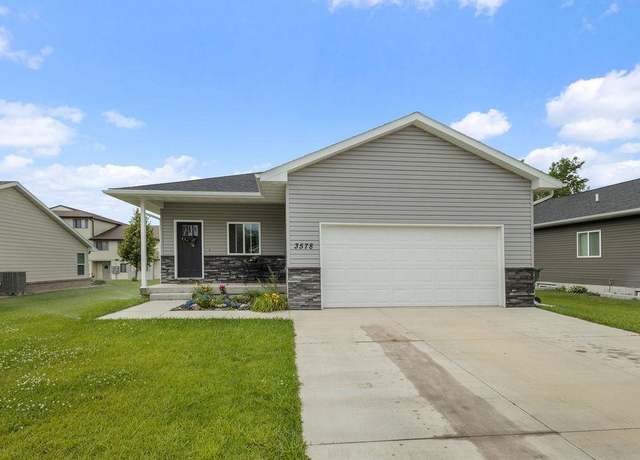 Property at 3578 51st Ave, Columbus, NE 68601, 3 beds, 2 baths