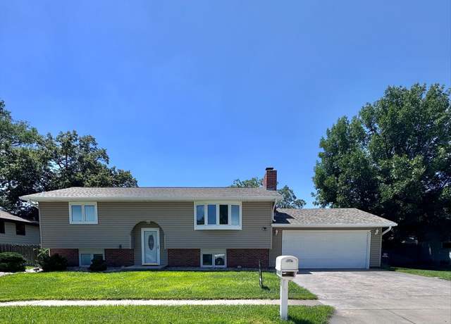 Property at 3168 31st Ave, Columbus, NE 68601, 4 beds, 3 baths