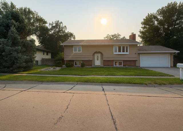 Property at 3168 31st Ave, Columbus, NE 68601, 4 beds, 3 baths