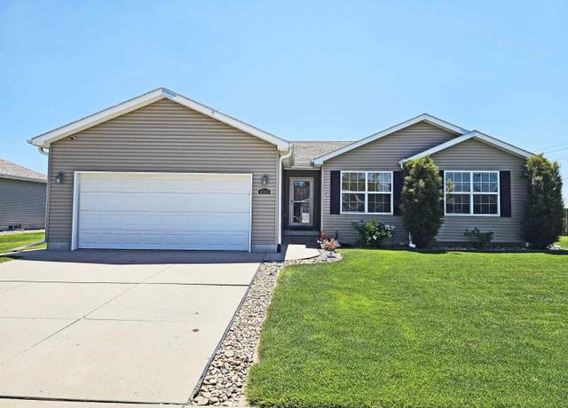 Property at 4719 Ernst St, Columbus, NE 68601, 4 beds, 3 baths