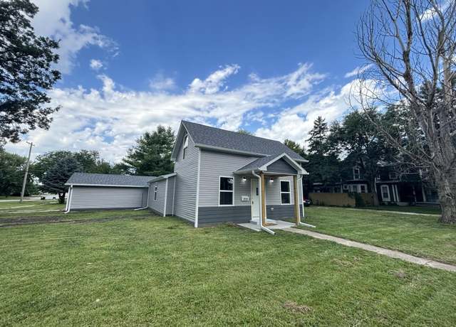 Property at 919 4th St, David City, NE 68632, 5 beds, 2 baths