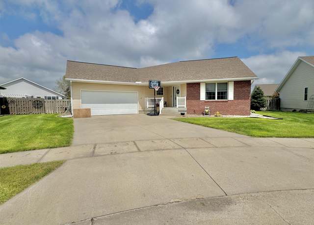Property at 4926 Tallgrass Pl, Columbus, NE 68601, 3 beds, 2 baths