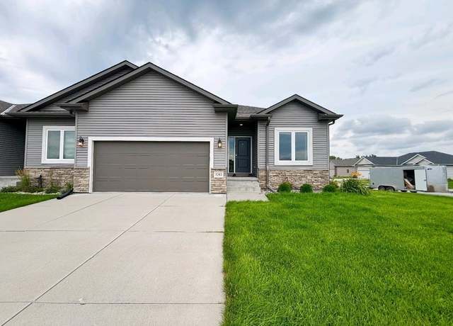 Property at 5202 42nd St, Columbus, NE 68601, 3 beds, 3 baths
