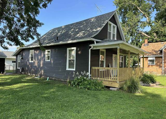 Property at 3810 13th St, Columbus, NE 68601, 3 beds, 2 baths