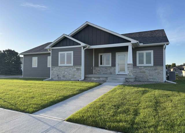 Property at 4505 33rd St, Columbus, NE 68601, 3 beds, 2 baths