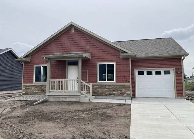 Property at 827 4th St, Columbus, NE 68601, 2 beds, 2 baths