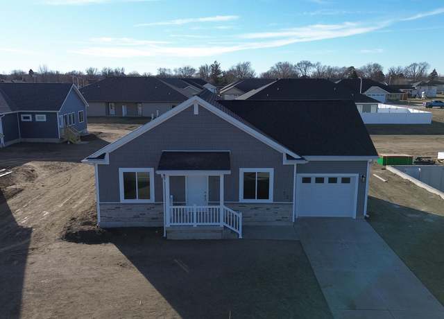 Property at 803 4th St, Columbus, NE 68601, 2 beds, 2 baths