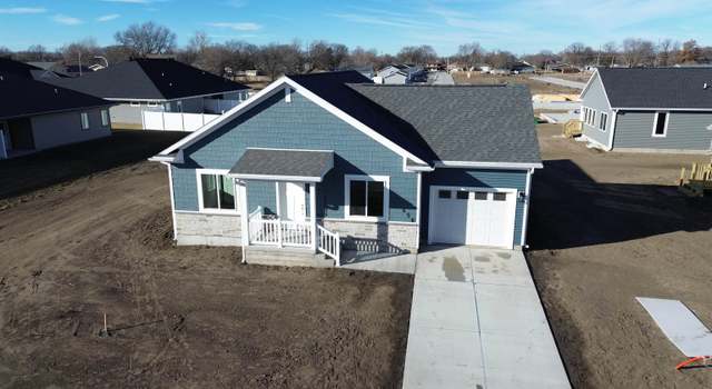 Photo of 747 4th St, Columbus, NE 68601