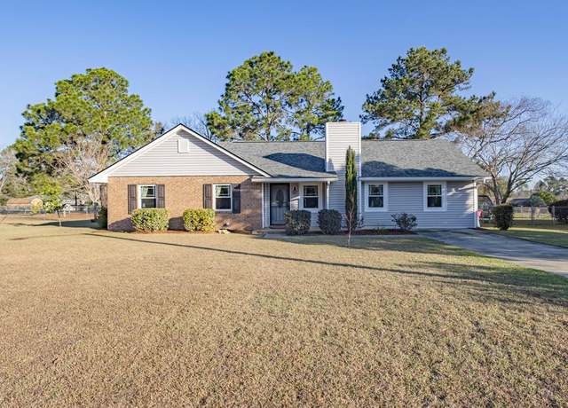 Property at 2627 Diana Cir, Tifton, GA 31794, 3 beds, 2 baths