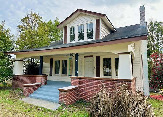 Property at 416 W 6th St, Tifton, GA 31794, 4 beds, 3 baths