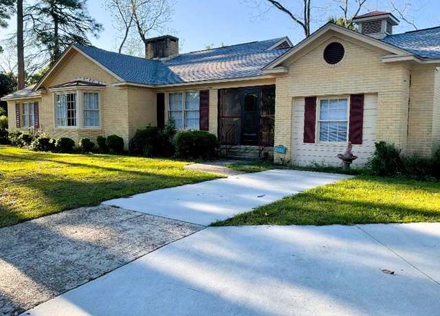 Property at 102 Irwinville Hwy, Fitzgerald, GA 31750, 4 beds, 3 baths