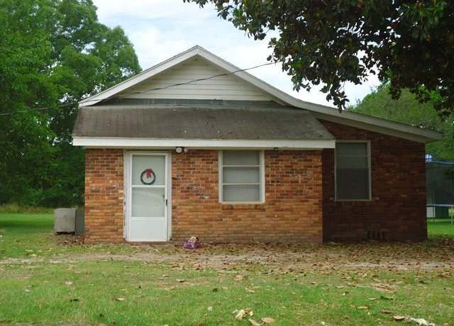 Property at 45 T C Gordon Rd, Tifton, GA 31793, 2 beds, 1 bath