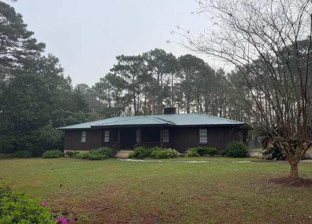 Property at 20 Whispering Pines Rd, Tifton, GA 31794, 4 beds, 2 baths
