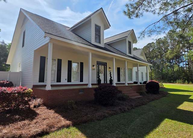 Property at 216 Meadowlark Ln, Fitzgerald, GA 31750, 4 beds, 3 baths