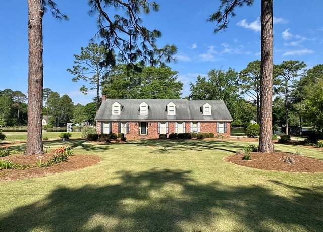 Property at 6004 Lake Shore Dr, Tifton, GA 31794, 5 beds, 3 baths