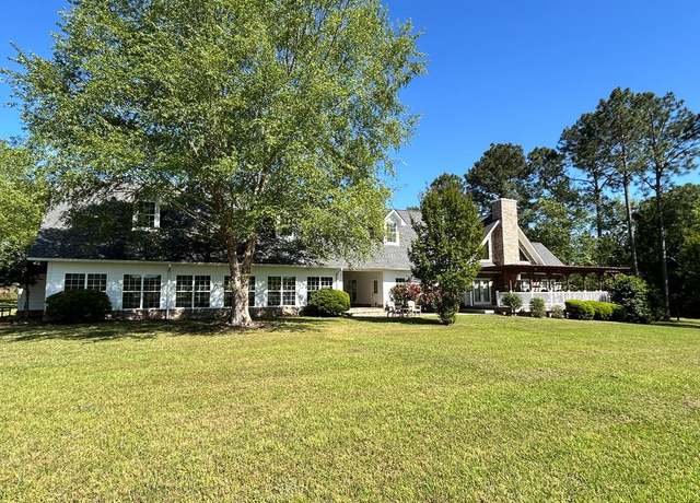 Property at 124 Duane Dr, Tifton, GA 31794, 2 beds, 3 baths