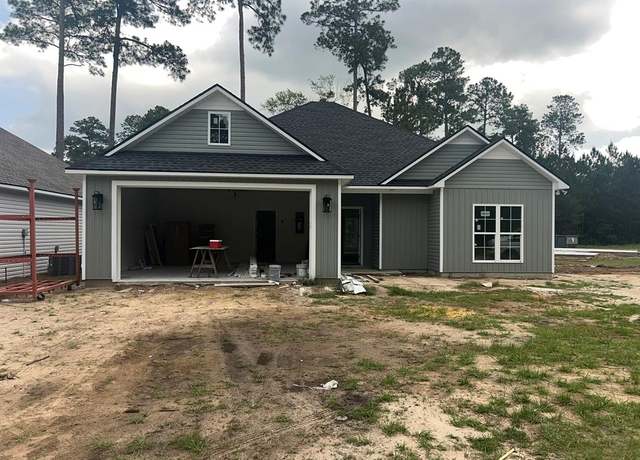 Property at 40 Sloans Village Way SE, Moultrie, GA 31768, 3 beds, 2 baths