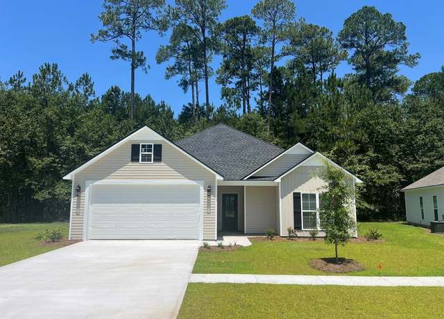 Property at 40 Sloans Village Way SE, Moultrie, GA 31768, 3 beds, 2 baths