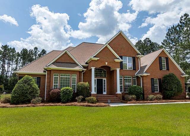 Property at 51 Gaston Ave, Tifton, GA 31794, 3 beds, 2.5 baths