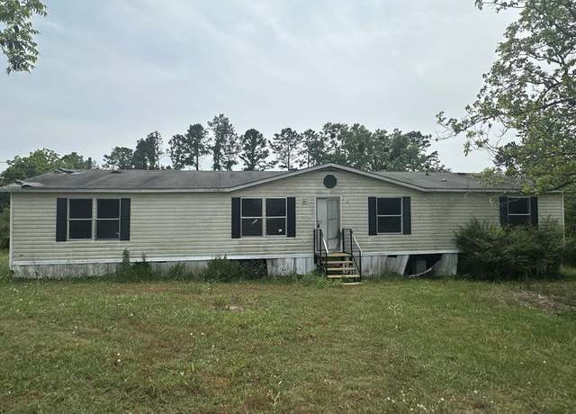 Property at 23 Pecan Cir, Mcrae, GA 31037, 4 beds, 2 baths