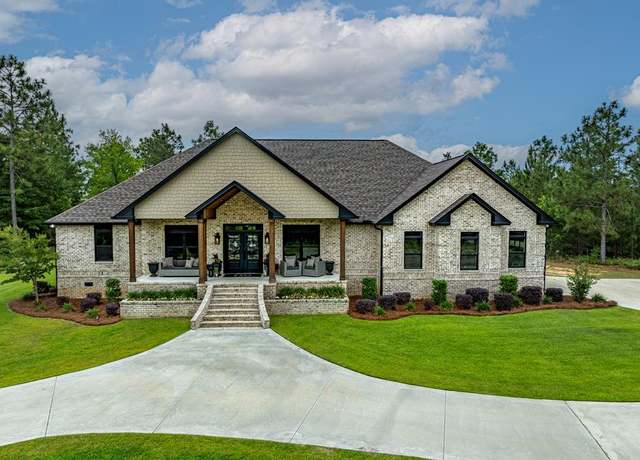 Property at 113 North Pointe Dr, Fitzgerald, GA 31750, 4 beds, 3.5 baths