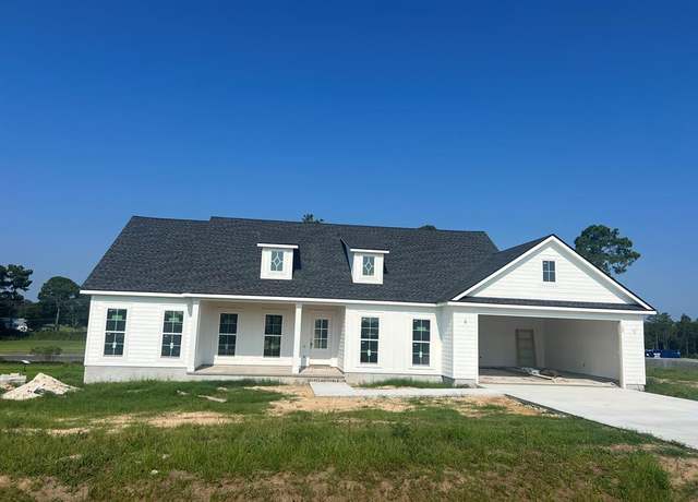 Property at 12 Edgewater Ct, Tifton, GA 31793, 3 beds, 2 baths
