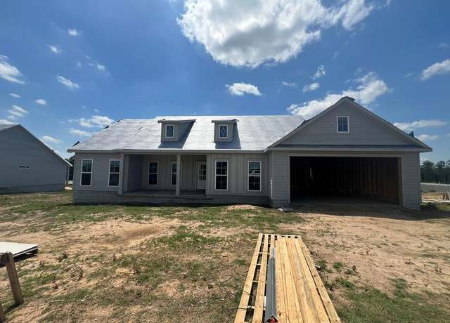 Property at 16 Edgewater Ct, Tifton, GA 31793, 3 beds, 2.5 baths