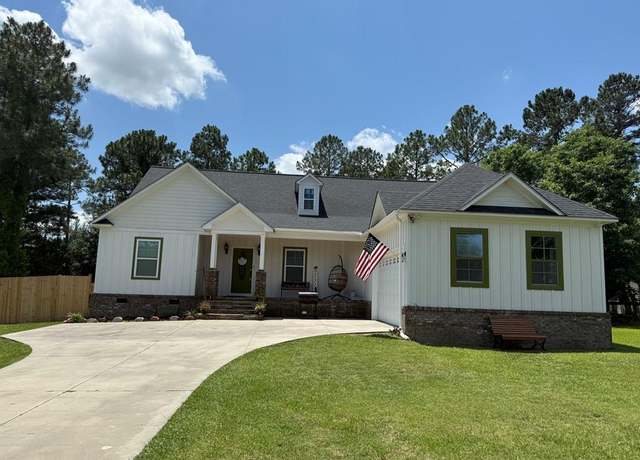 Property at 914 E 46th St, Tifton, GA 31794, 3 beds, 2.5 baths