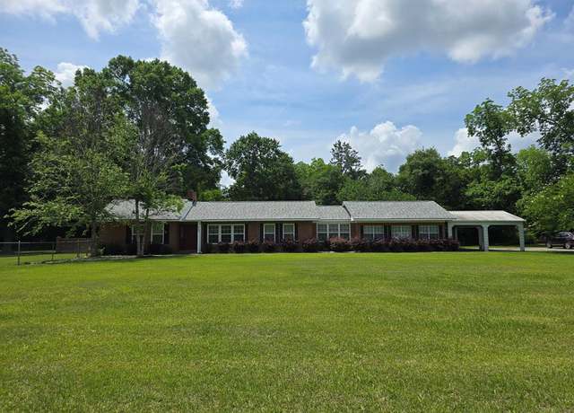 Property at 228 Irwinville Hwy, Fitzgerald, GA 31750, 3 beds, 3 baths
