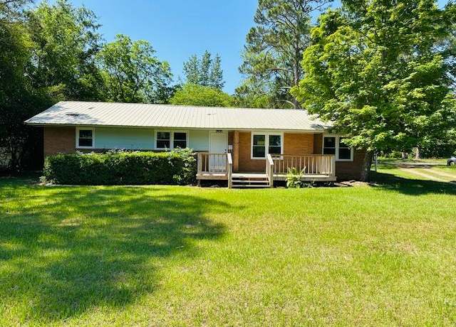 Property at 204 Irwinville Hwy, Fitzgerald, GA 31750, 3 beds, 2 baths