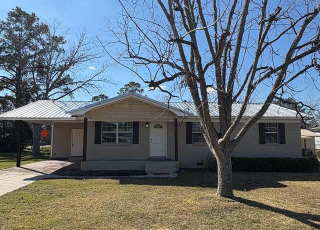 Property at 203 Guest Cir, Nashville, GA 31639, 3 beds, 1.5 baths