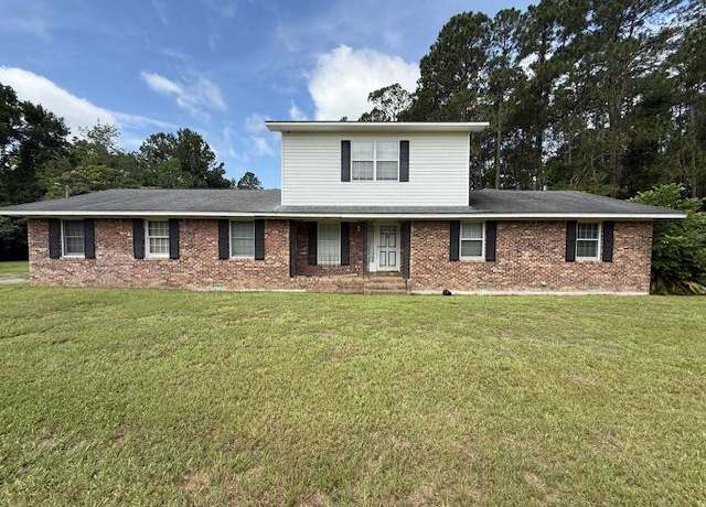 Property at 14 Spinks Dr, Tifton, GA 31794, 5 beds, 3.5 baths