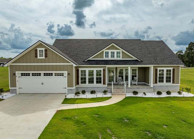 Property at 8 Stone Haven Dr, Tifton, GA 31793, 4 beds, 2 baths