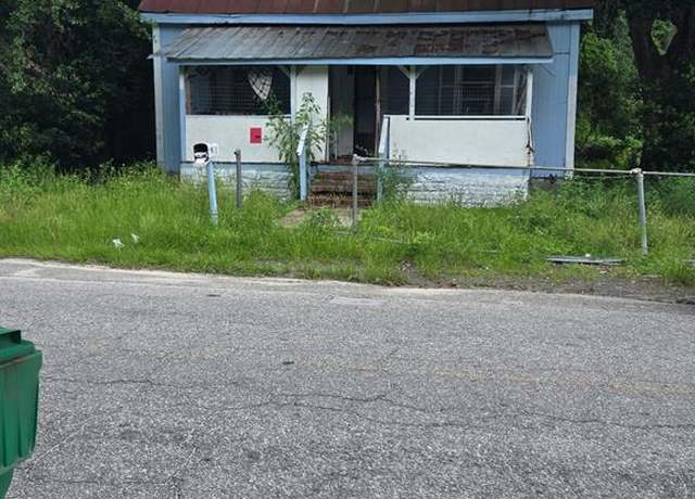 Property at 411 W West St, Valdosta, GA 31601, 2 beds, 1 bath