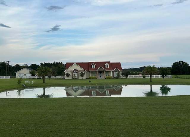 Property at 130 Rountree Mccranie Rd, Adel, GA 31620, 3 beds, 2.5 baths