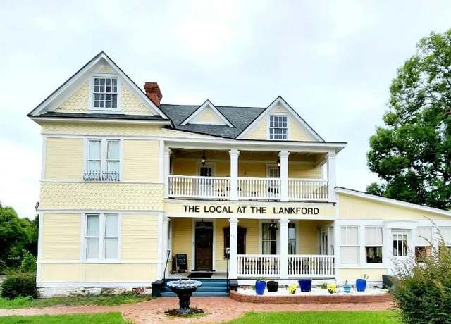 Property at 401 Love Ave, Tifton, GA 31794, 9 beds, 8 baths