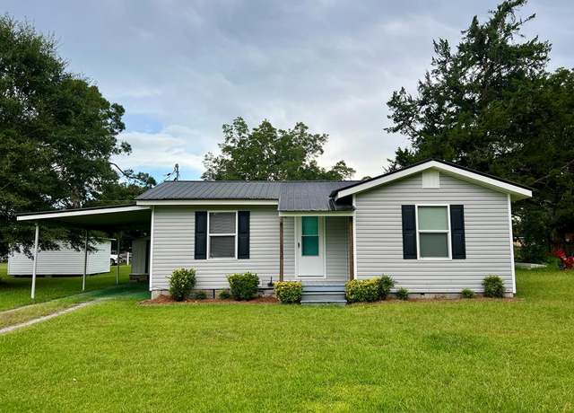 Property at 116 Branch Dr, Fitzgerald, GA 31750, 2 beds, 1 bath