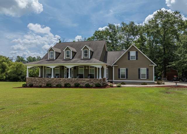 Property at 74 Surrey Cir, Tifton, GA 31793, 3 beds, 2 baths