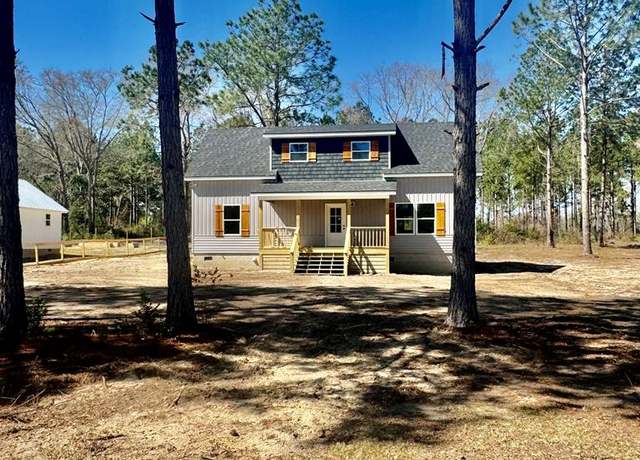 Property at 205 SW Ford St, Poulan, GA 31781, 3 beds, 2.5 baths