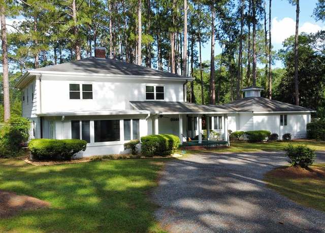 Property at 1617 N Wilson Ave, Tifton, GA 31794, 4 beds, 4 baths