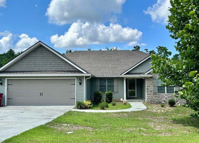 Property at 911 E 46th St, Tifton, GA 31794, 4 beds, 3 baths